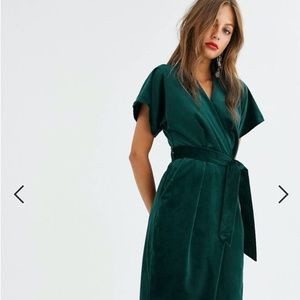 Closet London wrap tie velvet midi dress in emerald green size 10